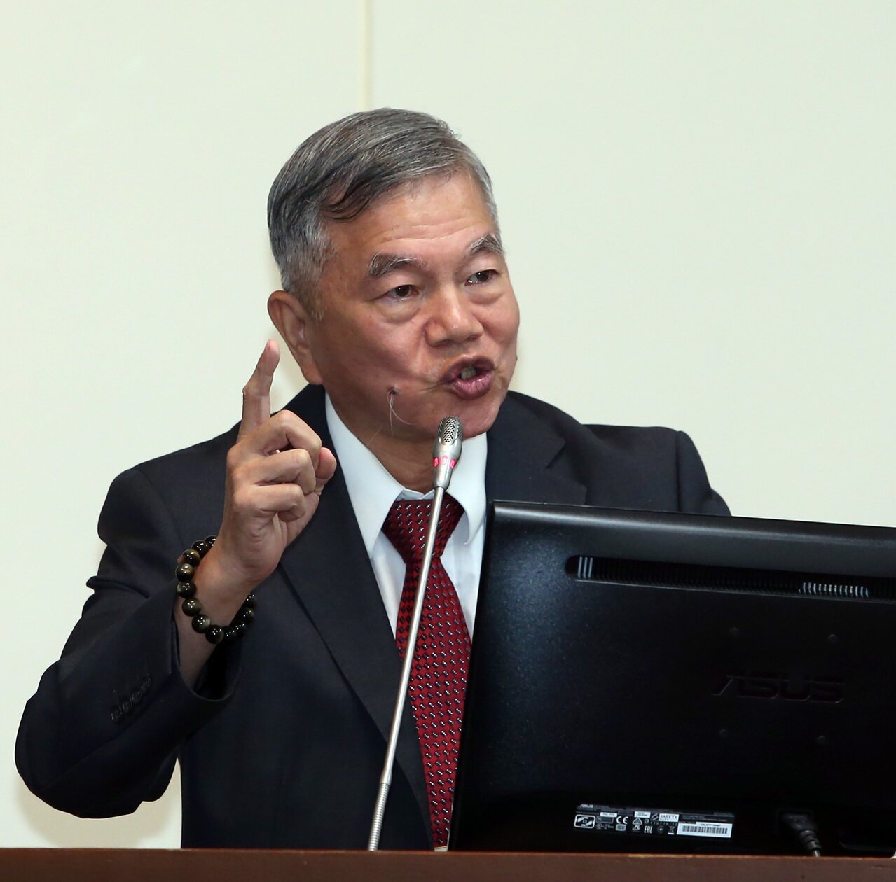 經濟部長沈榮津。圖/記者曾吉松攝影