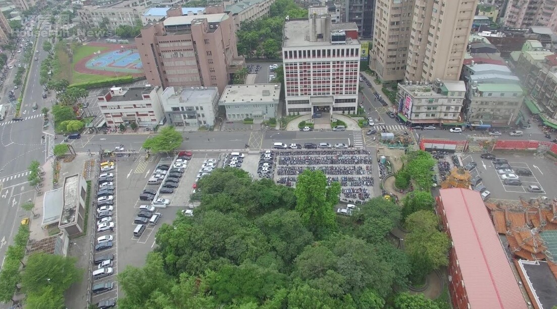 捷運土城站周邊都市計畫變更暨劃定更新地區案,範圍涵蓋捷運土城站周邊的機關、停車場及公園等用地,面積約2.1公頃。照片新北市城鄉局提供