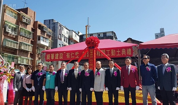 新北市永和的建案「有仁愛」,在國慶連假祭出身分證號碼對獎活動。照片創意家行銷提供