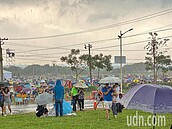 天公不作美！　國慶焰火會場下大雨