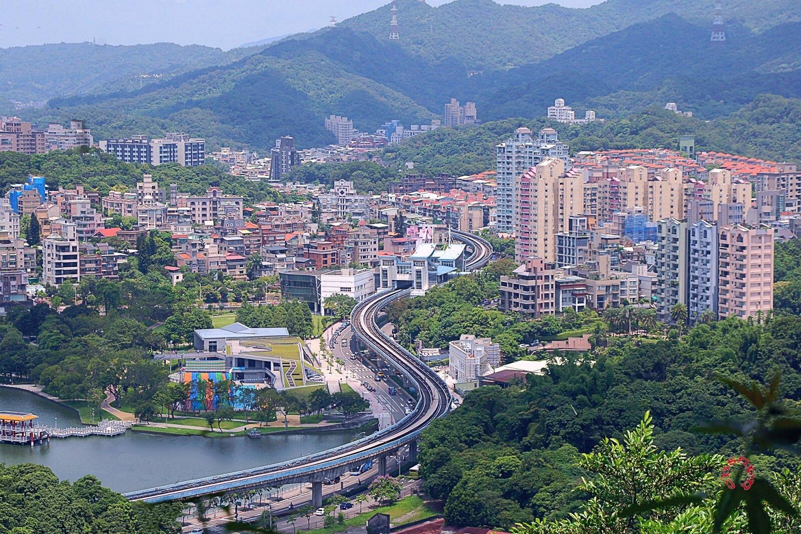 台北捷運文湖線景。圖/取自臉書社團《台北市YMCA青影社》