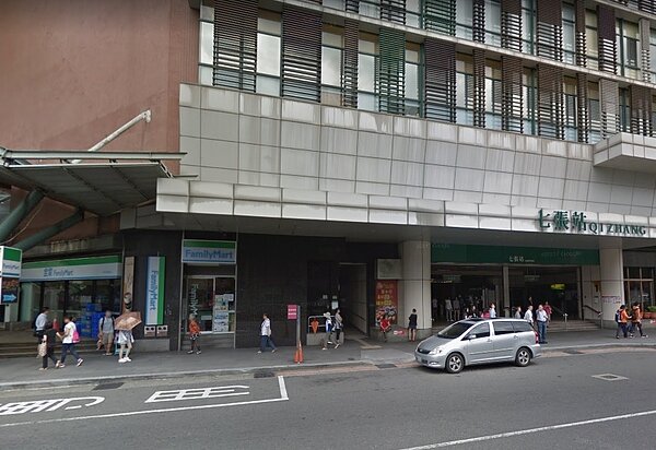 七張站店面出現跌價。(圖翻攝自Google Map)