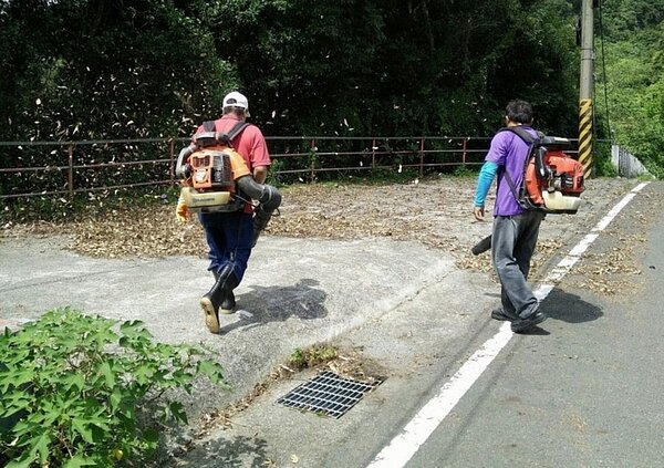 環保署將在空品不良期間,納管吹葉機使用、瀝青混凝土拌合等7大行為。圖/經濟日報資料照片