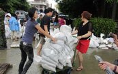 颱風蘇拉來襲　竹市備妥10500個砂包供索取