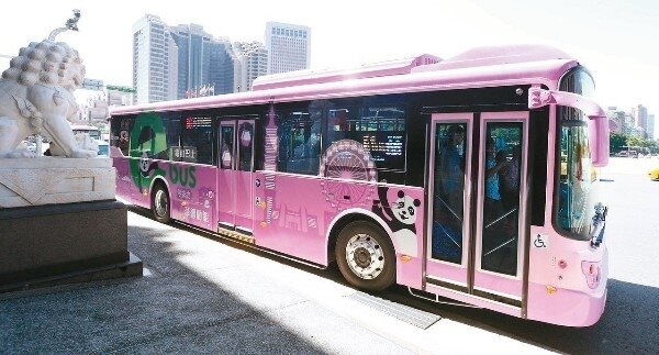 台北市目前共有22輛電動公車。 圖／聯合報系資料照片