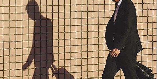 大量解僱潮再起?史上同期次糟