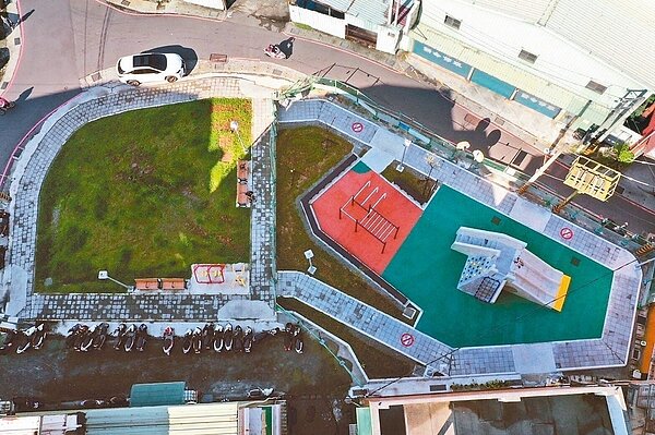 新北市蘆洲區新闢完成的兒四公園在7月初開放啟用。 (圖/新北市工務局提供)