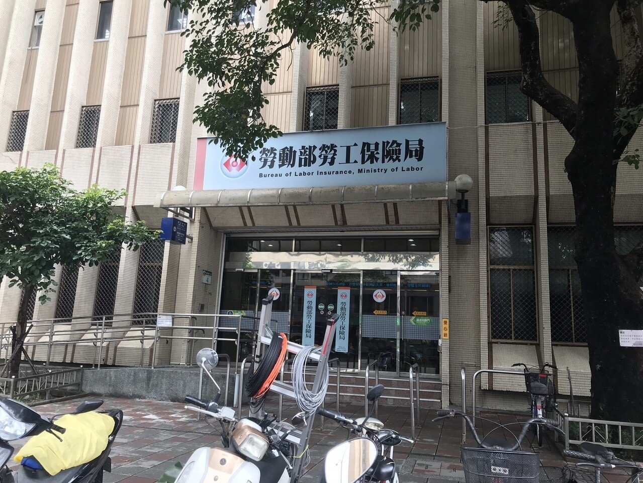 勞保局表示有不少斷保族,只可以請領老年年金給付,沒有自由選擇一次請領的權利。圖/聯合報系資料照