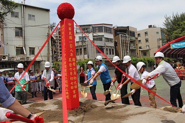 新竹市西門國小「歌薰樓」斥資8270萬元，建設特教班教室5間、普通教室10間。記者張雅婷／攝影
