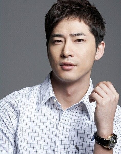 姜至奐涉嫌性侵,現仍在拘留所接受調查。圖/摘自南韓中央日報