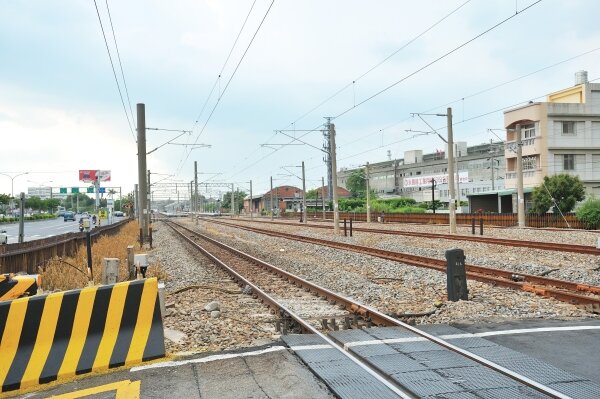 台鐵計畫在新北市樹林、汐止及鶯歌區增設簡易火車站,讓台鐵更「捷運化」,不僅促進交通便利,也是房市亮點。(圖/好房資料中心)
