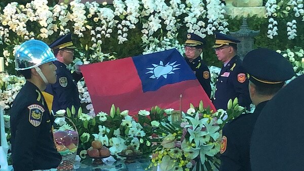 英勇殉職的鐵路警察李承翰告別式今天上午9時開始。記者李承穎/攝影