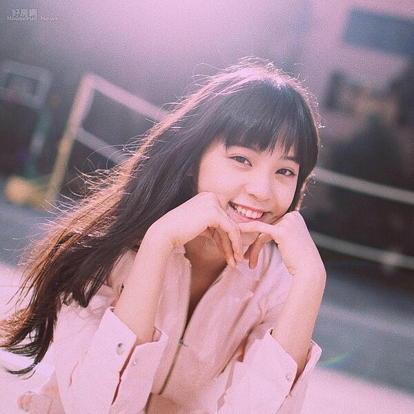 A|X Armani Exchange宣布今年19歲的歐陽娜娜,成為品牌新任大中華區及亞太區全新形象代言人。