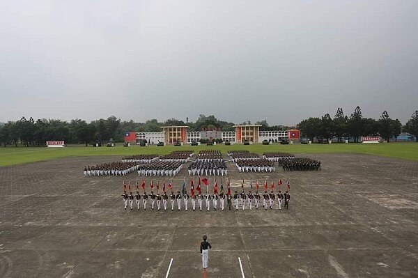 高雄陸軍官校爆出流感群聚疫情,衛生局今入校疫調,研判該波疫情從7月12日就有個案,初估恐有上百人感染,確切人數還須篩檢確定。圖/截取自陸軍官校臉書