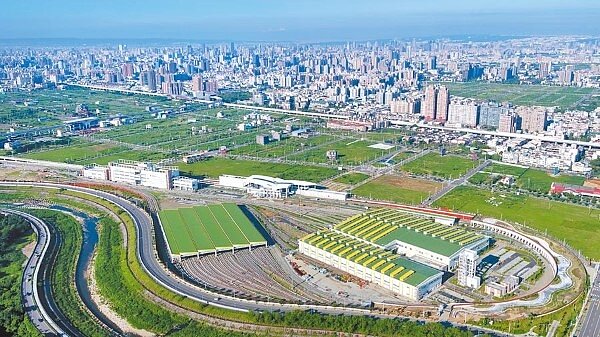 台中捷運綠線北屯機場，周邊各項大型投資案持續進行中，帶動經濟發展，也創造更多就業機會。（台中市政府提供）