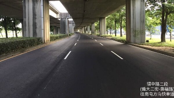 台中市環中路二段，部分路段以已完成路平。圖/建設局提供