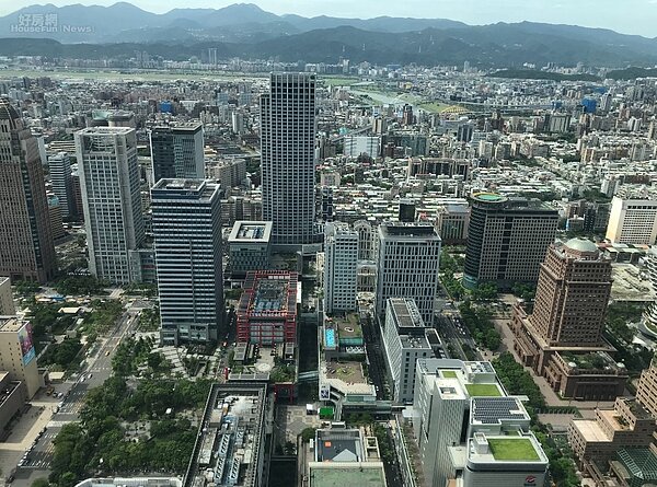 世邦魏理仕25日公布最新統計數據，台北市商辦租金行情排在亞太區第18名，其中以信義區A辦行情最高。好房網News記者李彥穎攝