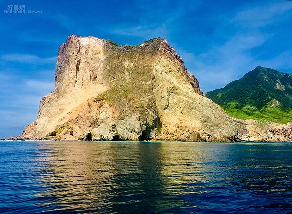 龜山島的龜首大崩塌,如今已經看不到這個形狀的龜首了。 楊欽亮 / 攝