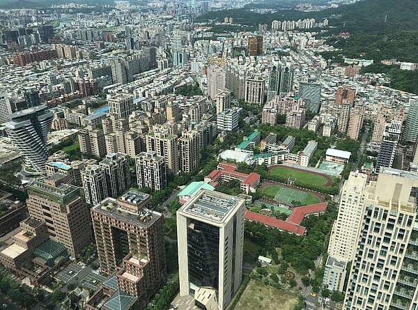 台北市地政局推出「社區交易履歷4.0」，標榜每一棟建物的交易資料都可以查詢。好房網News記者李彥穎攝