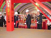 大溪內柵派出所重建　吳志揚齊持鏟動土