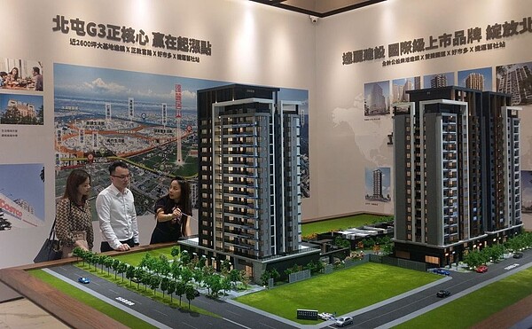 台中捷運綠線「松竹站」周邊的機捷特區,逾15家建商搶進推案。記者趙容萱/攝影