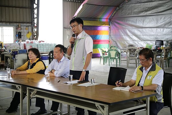 農委會主委陳吉仲今天下午到嘉義縣竹崎、義竹鄉訪視。圖/嘉義縣府提供