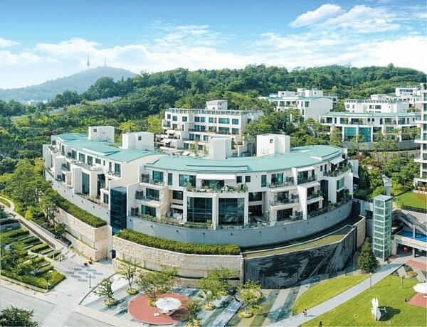 UN Village區域內最頂級的豪宅首推漢南The Hill。(翻攝自漢南TheHill官方部落格)