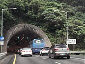 熱議題／守護雪隧　每天400隻眼緊盯龜速車