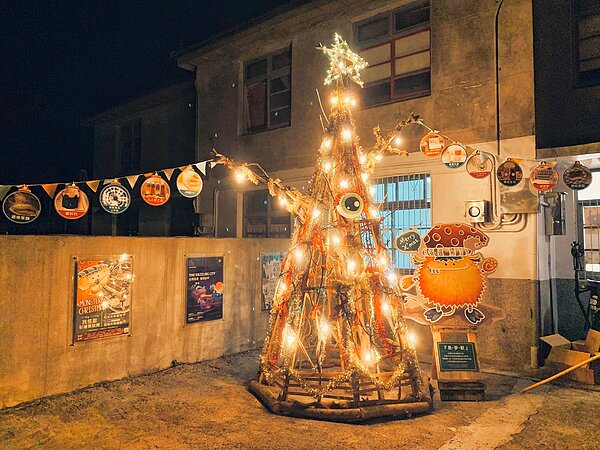 夢想耶誕樹點燈。圖／台中市勞工局提供