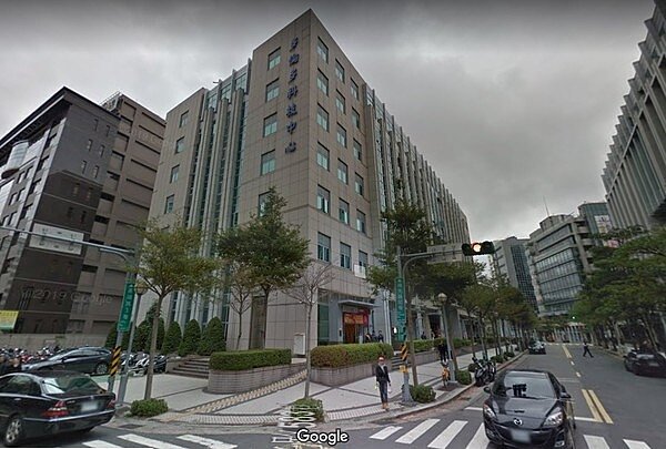 兒福砸3.7億在內湖買辦公室惹議。圖/截自google map