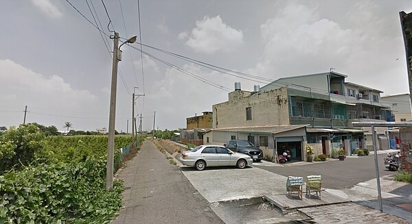 台南佳里同安寮地點幽靜，許多住家旁仍有大型田地。示意圖／google map