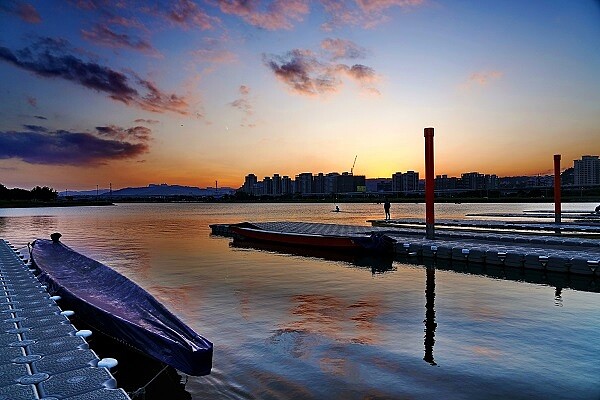 微風運河的浮動碼頭。圖/新北市政府提供