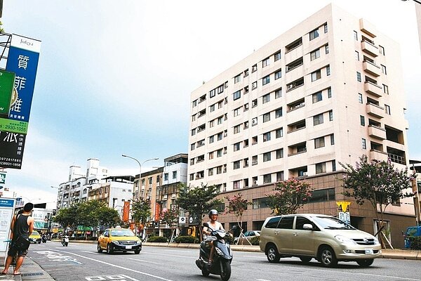 文山區生活機能與居住品質都相當好,對於首購家庭來說極具吸引力,圖為萬隆捷運站。聯合報系資料庫