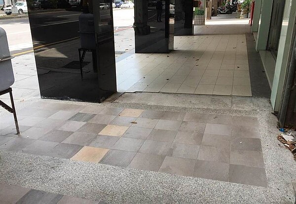 台中市府整平騎樓。圖/台中市都發局提供
