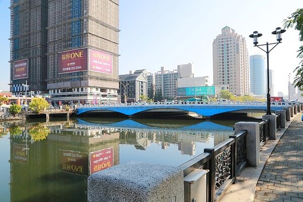 交通部長林佳龍口頭允諾,同意補助台南市臨安橋改建經費約3.65億元。圖/台南市工務局提供
