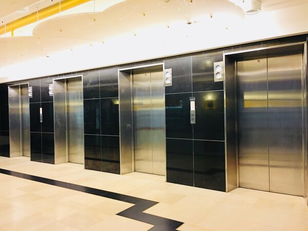 大樓電梯太少等太久？電梯速度也會影響乘載效率。示意圖／記者王惠琳攝影