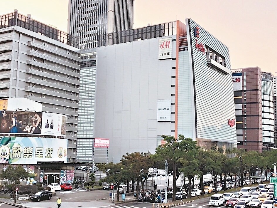 達新11日公告將以72.35億元底價,標售台中大遠百旁2,593坪土地,有機會挑戰台中單筆土地標售新高。圖/ 記者宋健生攝影