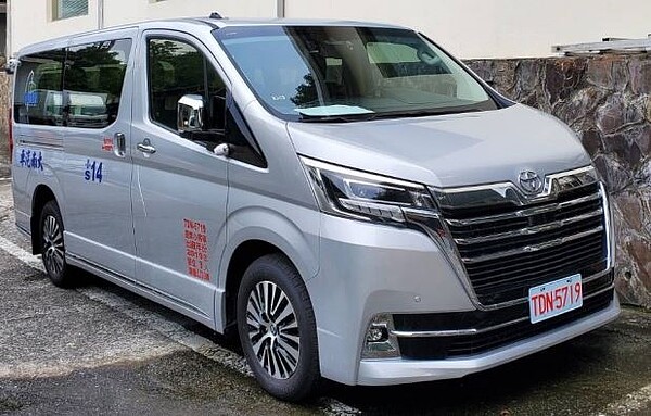 9人座小巴士車身外觀。圖/台北市公共運輸處提供