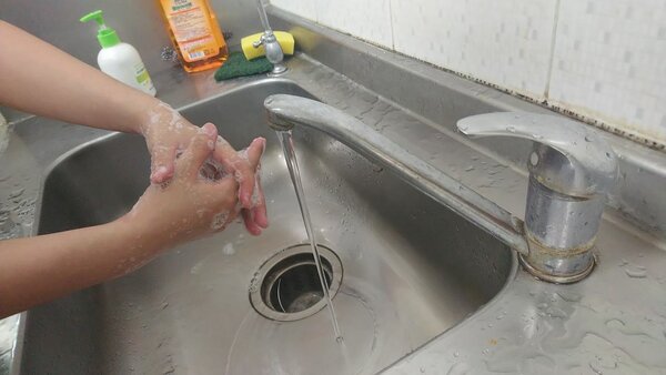 台南市再添腸病毒重症病例，衛生局提醒家長要勤洗手。圖/衛生局提供
