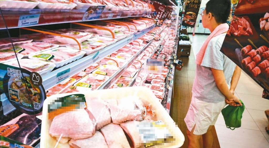 CAS協會稽查發現，有業者申請國產雞肉CAS優良農產品認證標章，包裝室內卻有進口雞肉，終止CAS標章。 圖／聯合報系資料照片