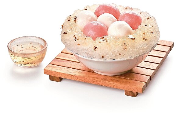 7-ELEVEN年菜預購推出新竹福源桂花蜜冰火湯圓,售價209元。 圖/7-ELEVEN提供