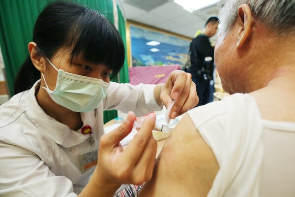 公費流感疫苗已開始施打。圖／聯合報系資料照