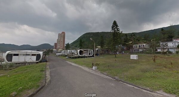 新北市萬里區的飛碟屋，位於翡翠灣玲瓏社區。圖／翻攝Google Maps