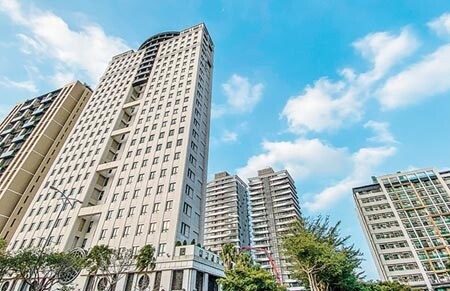 2020年1月1日起新竹縣「調降房屋稅」,預計約有5成7民眾受惠。(羅浚濱攝)