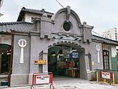 台南西市場古蹟修復　民眾：怪怪的