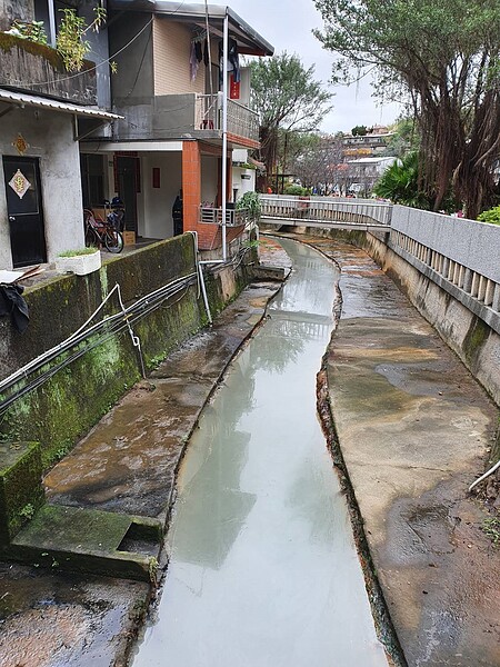 金包里溪下游處現況。圖／新北市水利局提供