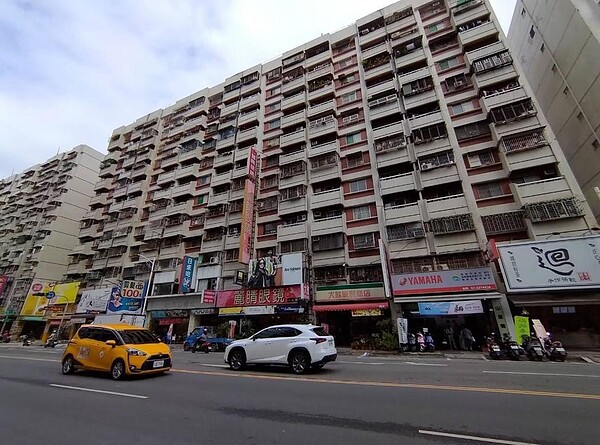 高雄勞工租賃住宅復興西區(一心二路)109年度釋出4戶,元月1日起開放申請,每戶約28坪,每月租金3500元。圖/高雄市勞工局提供