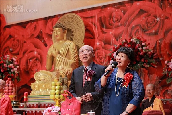 佛化婚禮暨菩提眷屬祝福禮 吳伯雄伉儷也一同參加祝福新人