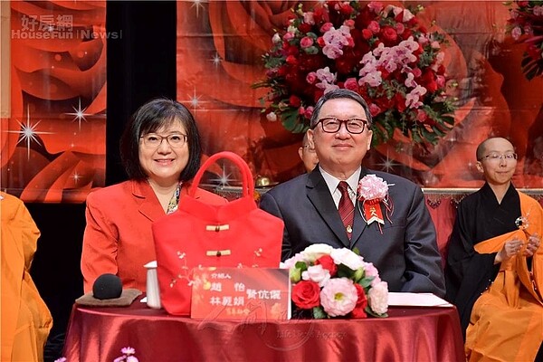 「佛化婚禮百年合,菩提眷屬闔家喜」,好房網總裁趙怡伉儷一同參加