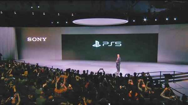 SONY在CES 2020上終於帶來全新PlayStation的消息，正式公布新一代「PS5」的Logo，令不少遊戲迷都相當期待。（翻攝直播畫面）